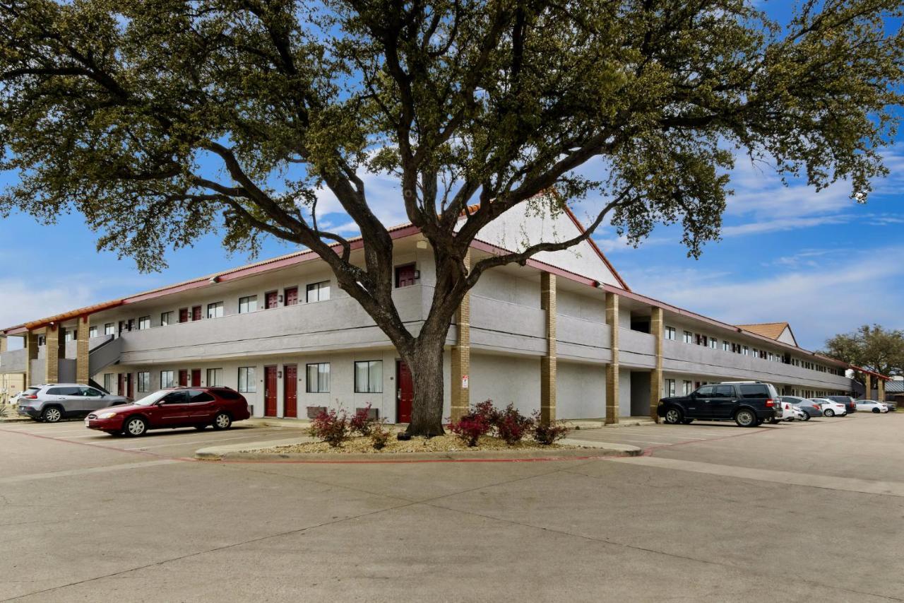 Irving Inn & Suites At Dfw Airport エクステリア 写真