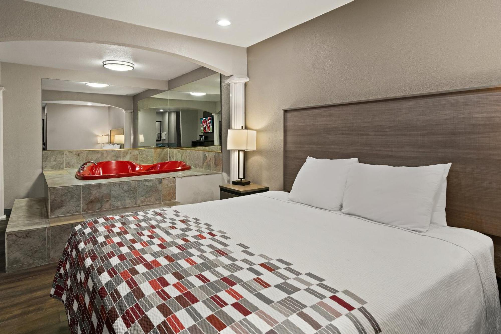 Irving Inn & Suites At Dfw Airport エクステリア 写真