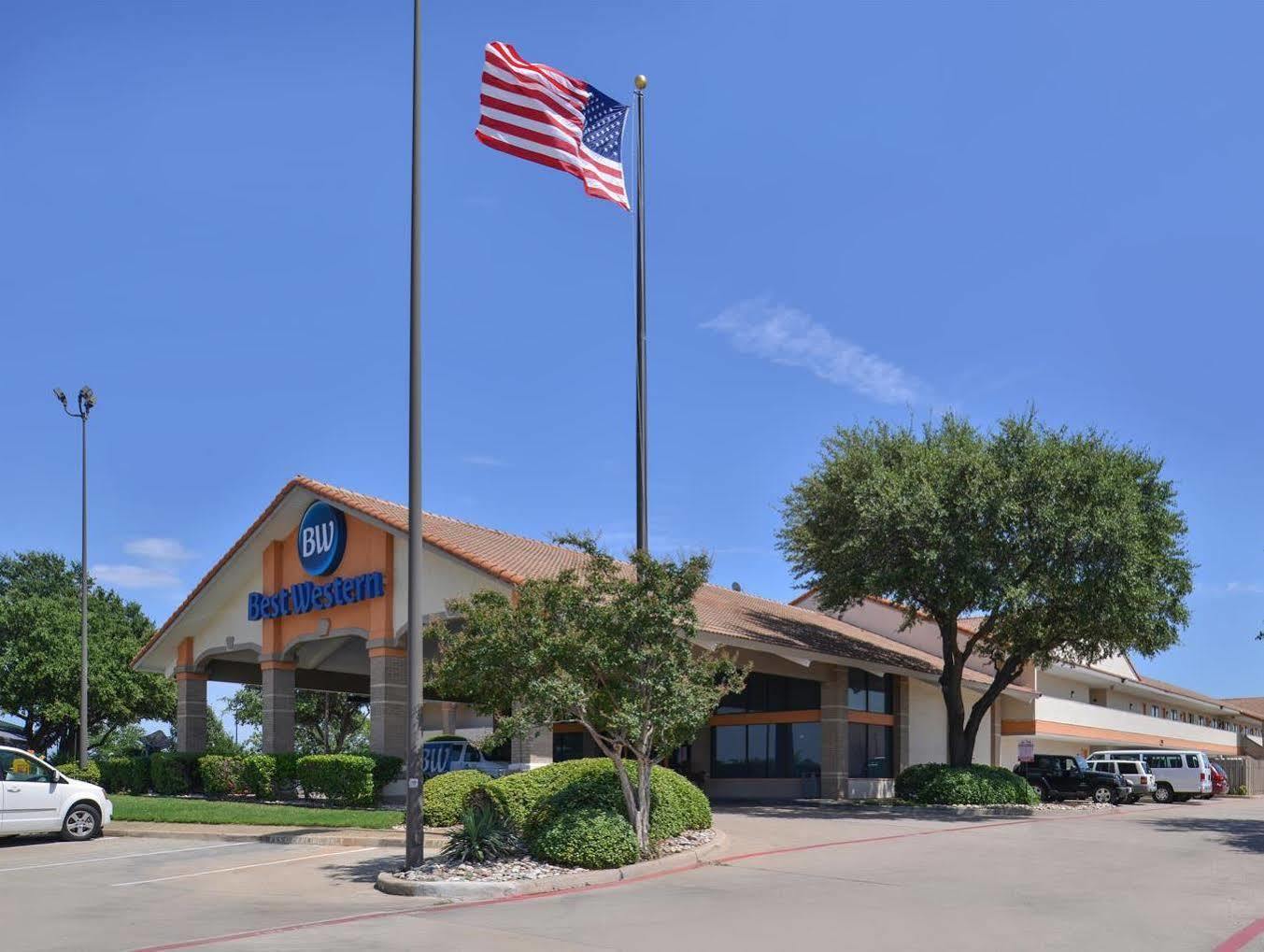 Irving Inn & Suites At Dfw Airport エクステリア 写真