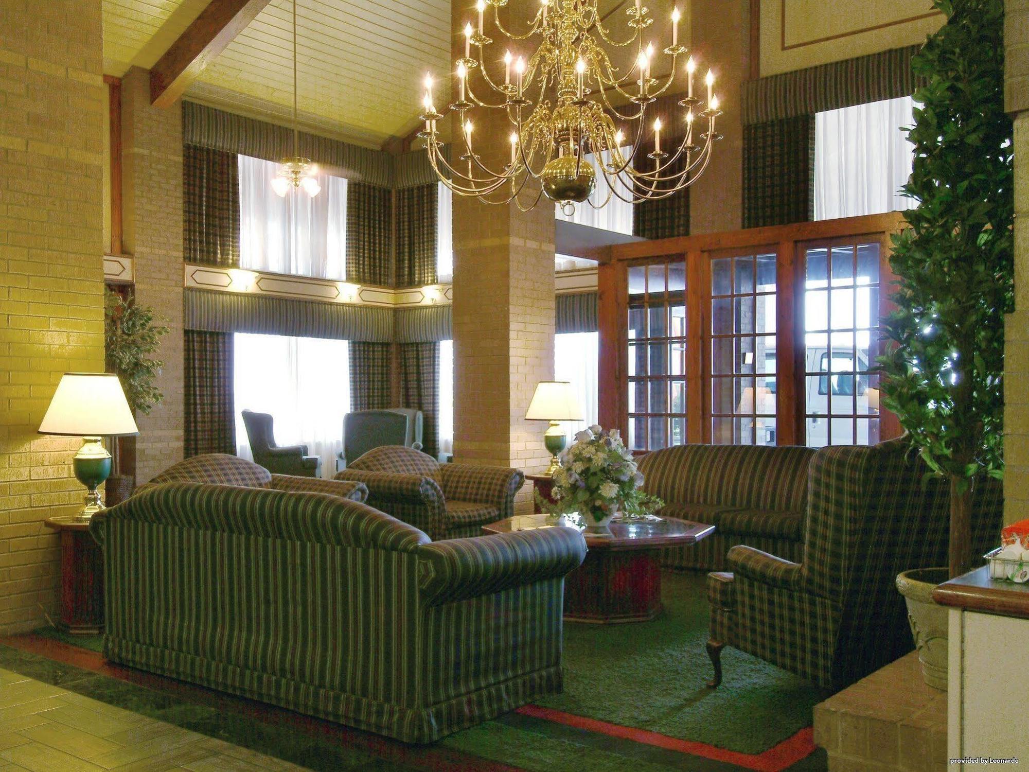 Irving Inn & Suites At Dfw Airport エクステリア 写真