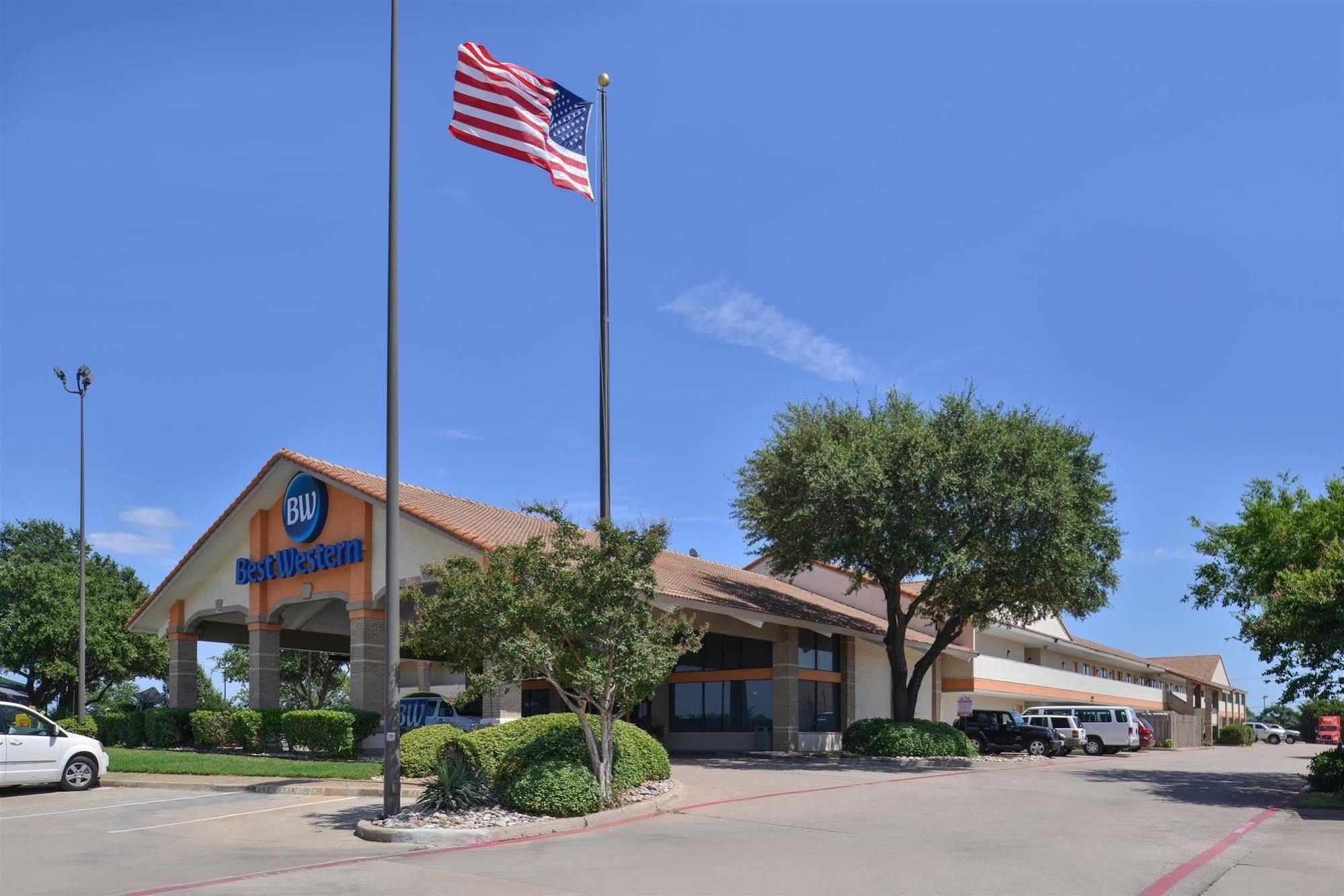 Irving Inn & Suites At Dfw Airport エクステリア 写真